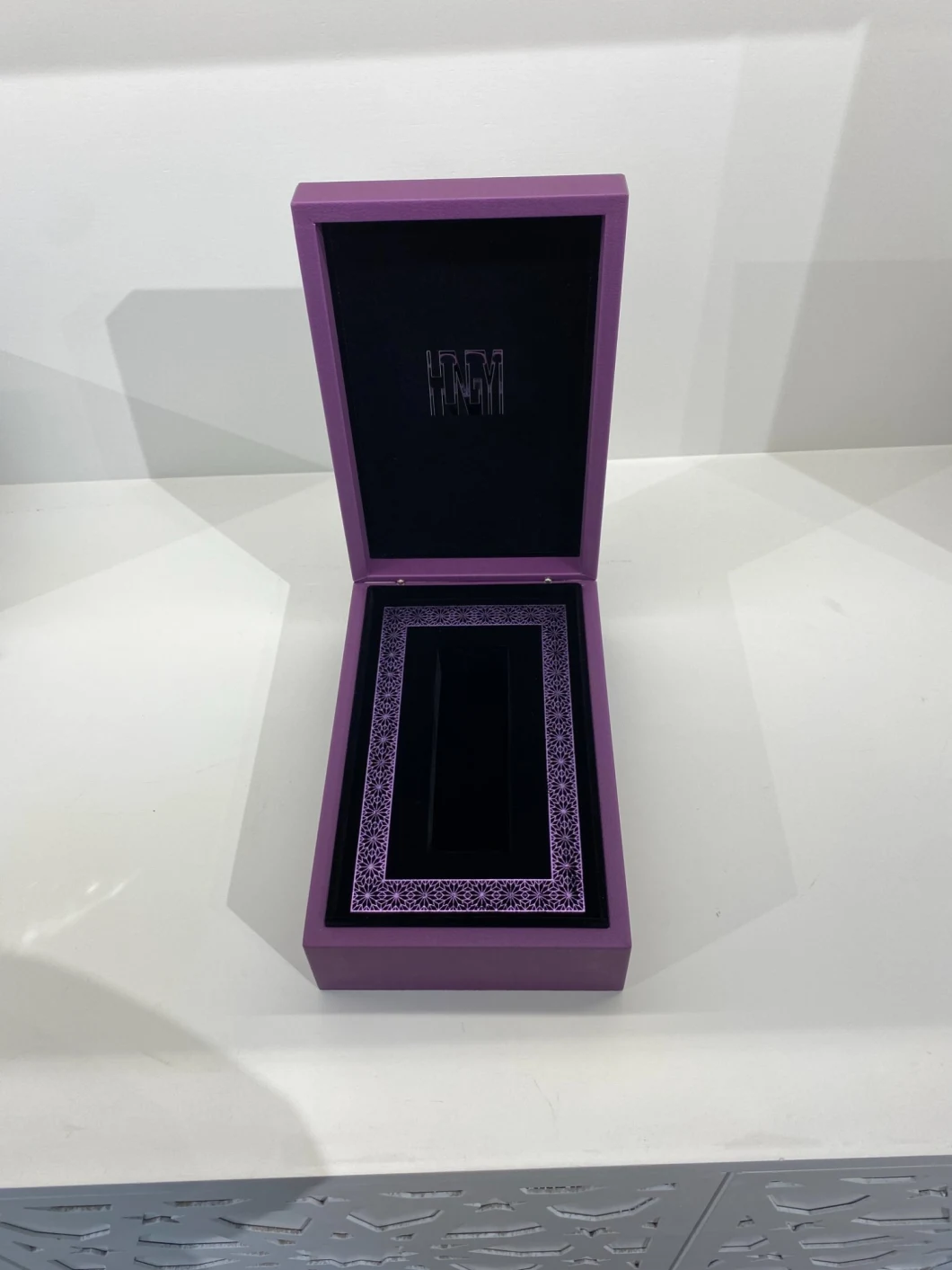 Custom Luxury Gift Packaging Perfume Frageance Essential Oil Cosmetic Wooden Wood MDF Box